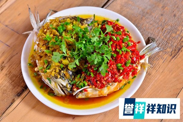湘菜经典,世界上最大的剁椒鱼头你尝了吗?