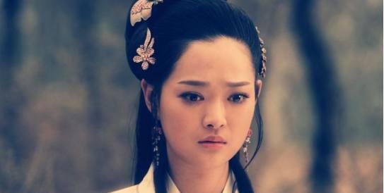 选秀出身，她和赵丽颖同期不同命，为拍戏患上重病，如今美成这样