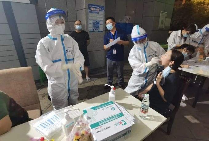 核酸采样员多抢手,薪酬1天千元,这个薪资能吸引到更多人吗?