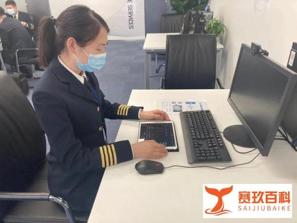 80后美女机长李莉:英姿飒爽,冲上云霄,和天空相伴的那些故事