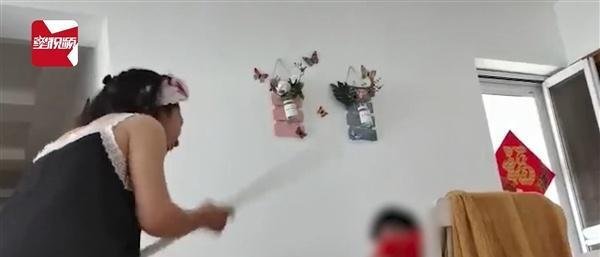 熊孩子把暑假作业藏床底 疯玩两个月:妈妈直接崩溃
