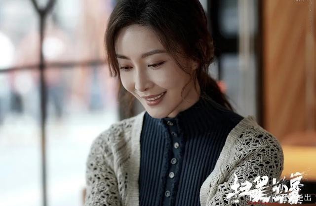 《扫黑风暴》中馄饨店老板娘的作用不可或缺,你觉得她在剧中的表现如何?