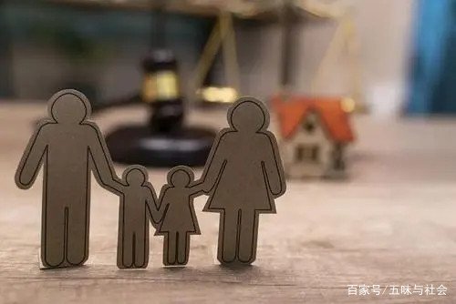 杭州六旬老汉因感情纠纷捅死29岁男子，他是上当受骗了吗？