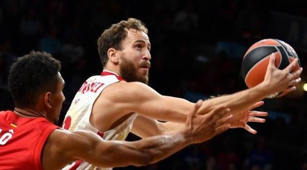 美媒：前NBA球员塞尔吉奥·罗德里格斯与皇马签约一年