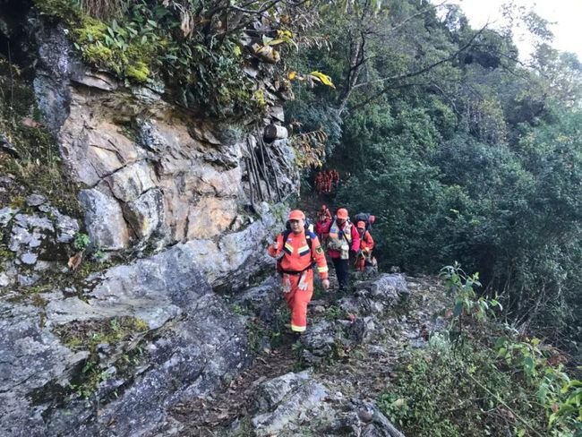 解密哀牢山搜救,搜救人员在搜救过程中遭遇了哪些困难?