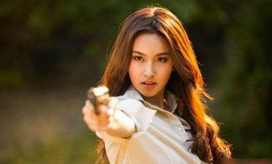 30岁小伙迷恋上泰国“最美人妖”不顾性别非要娶回家,如今怎样?