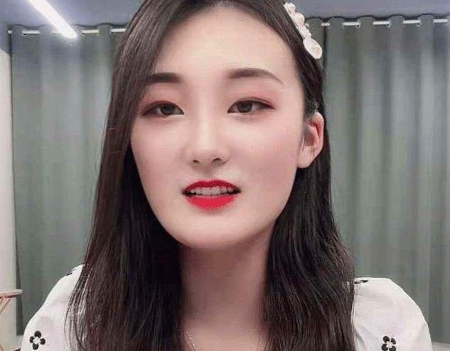 陈亚男接受采访时,透露出和朱小伟产生矛盾的起因,真相是什么?