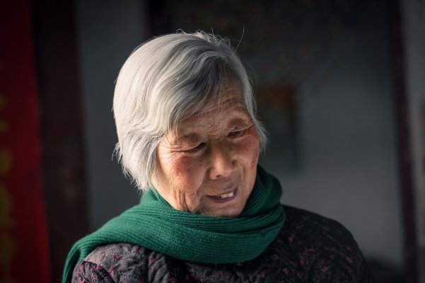 年迈的近义词和反义词