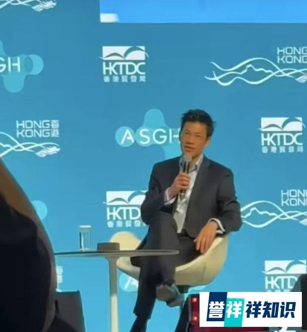了不得!王力宏哥哥现身香港分享血癌科研,父母罕见露脸,好骄傲