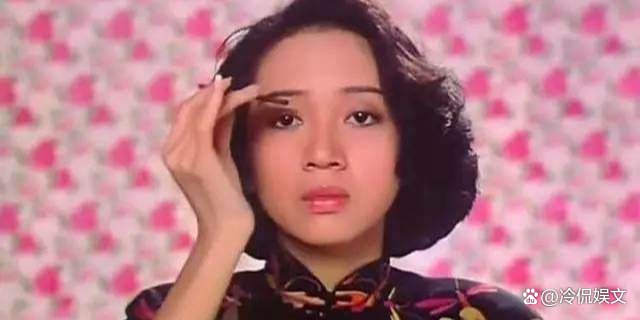梅妈曝梅艳芳去世内幕,透露其并非因癌症死亡,而是患上了抑郁症,咋回事?