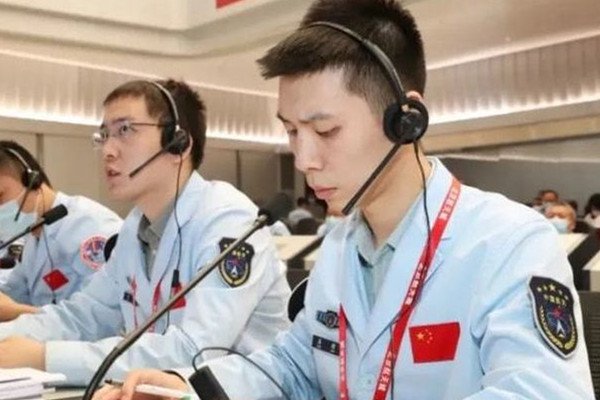“北京明白”小伙又上线了,担任神十三调度出镜,本人到底有多优秀?