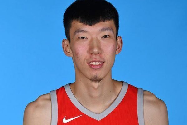 周琦为什么被火箭队裁掉 他犯了什么错做了什么事