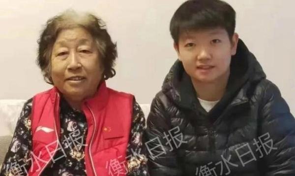 载誉归来的孙颖莎,等到的却是奶奶去世的消息