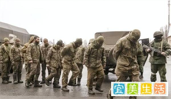 乌军全线后退,一批士兵来不及撤离被包围,已向俄军投降