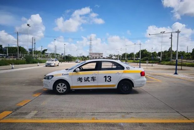 科目二曲线行驶压线扣多少分