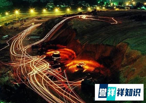 深圳老照片：发廊门口招揽生意，深圳早期有些发廊或许根本不理发