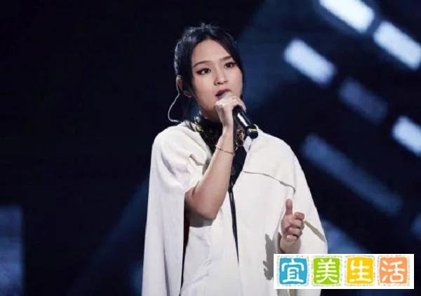 周笔畅整容成功!大方回应:本来照着杨幂整,结果整完像杨紫
