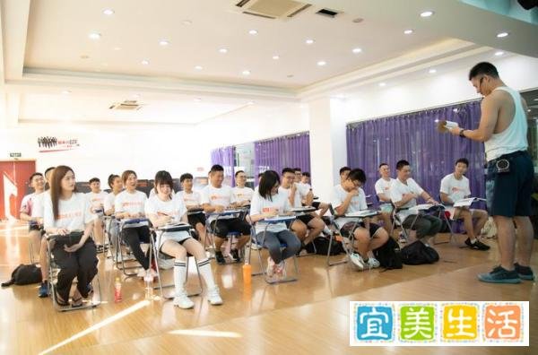 健身教练证怎么考?成功拿证实现高薪需要知道的4点