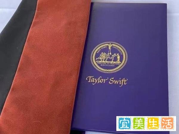 花开蝶自来！歌手“霉霉”获得纽约大学荣誉博士学位