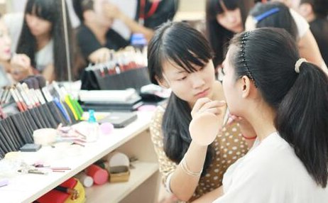 杭州学化妆学校十大排行榜