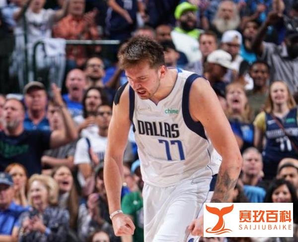 NBA季后赛：23分钟6犯离场！保罗陷入犯规困扰，太阳大比分被独行侠追平，球迷：联盟在捧年轻球星