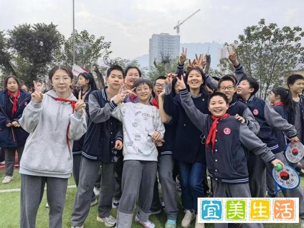 重庆万州南京金陵中学优秀教师群像:“金陵之光”背后的教育坚守
