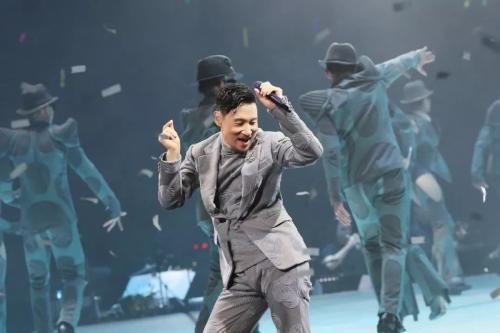 为何张学友的英文名是Jacky Cheung而不是Jacky Zhang?