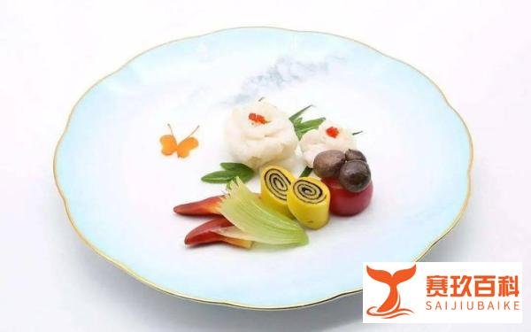 揭秘“一带一路”晚宴吃什么，9道菜，3种国产酒，餐桌布置用心了