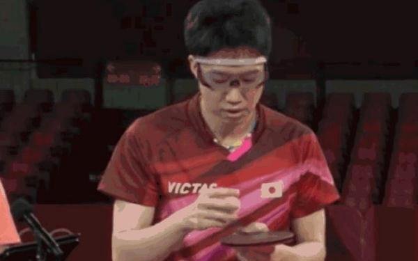 水谷隼赛中吹球 乒乓球为什么要吹球