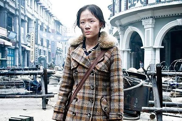 《金陵十三钗》中的书娟逃出南京了吗，她后来去了哪里？