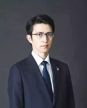 “现实版何以琛”、“李现的聪明版”,搞法学的老师都这么帅?
